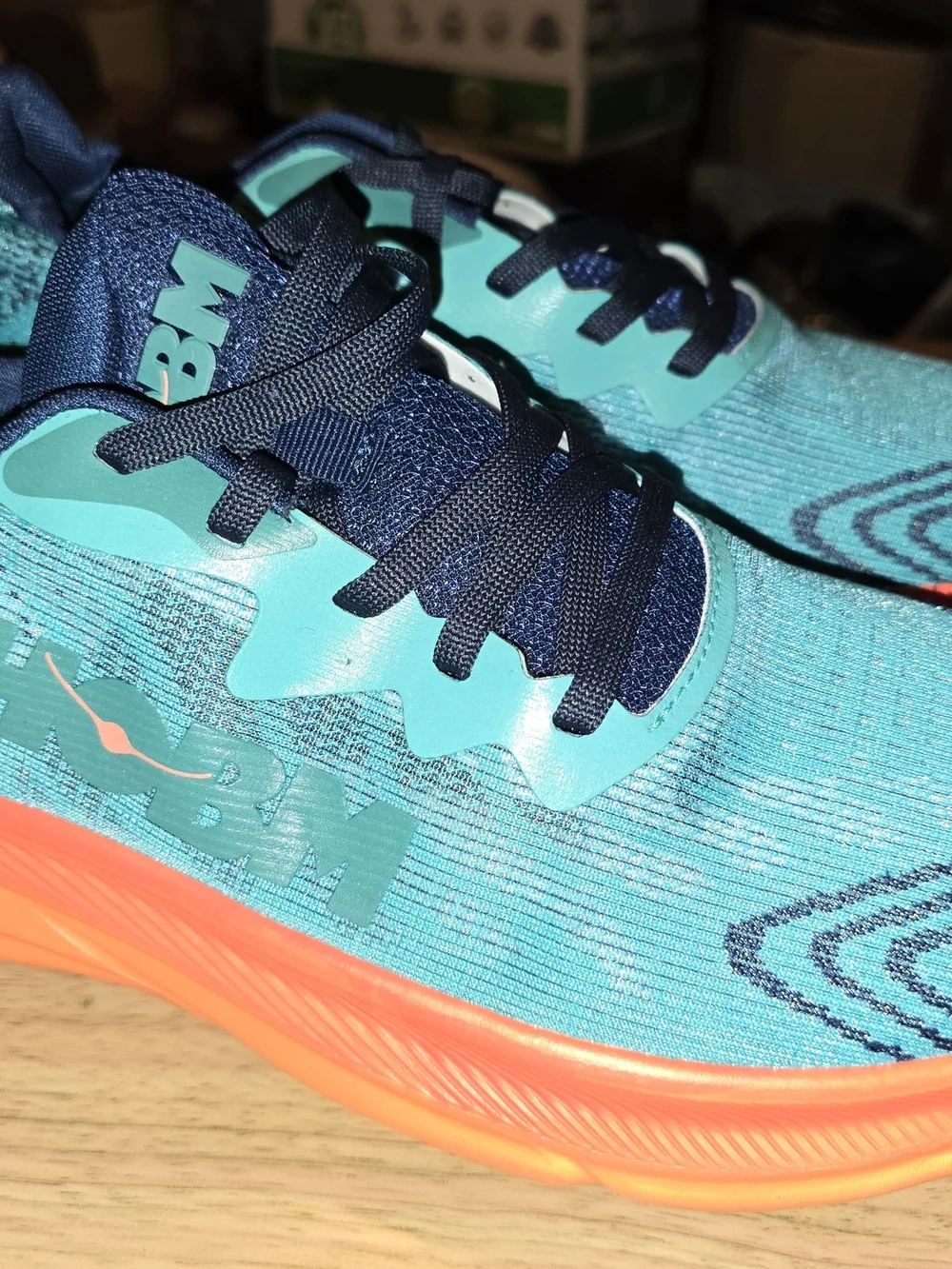 HOBM UNISEX SHOE US SIZE 10 TEAL/ORANGE SPORTS/CASUAL/CONFORT PICKLEBALL/COURT